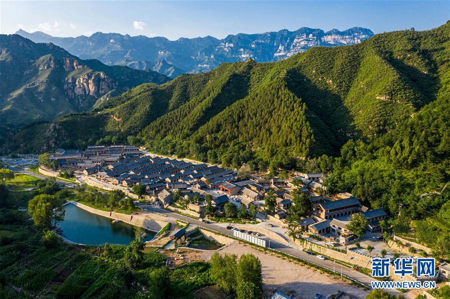 (新华全媒头条·小康圆梦·图文互动)(1)恢宏史诗耀千秋——写在中国共产党带领中国人民全面建成小康社会之际