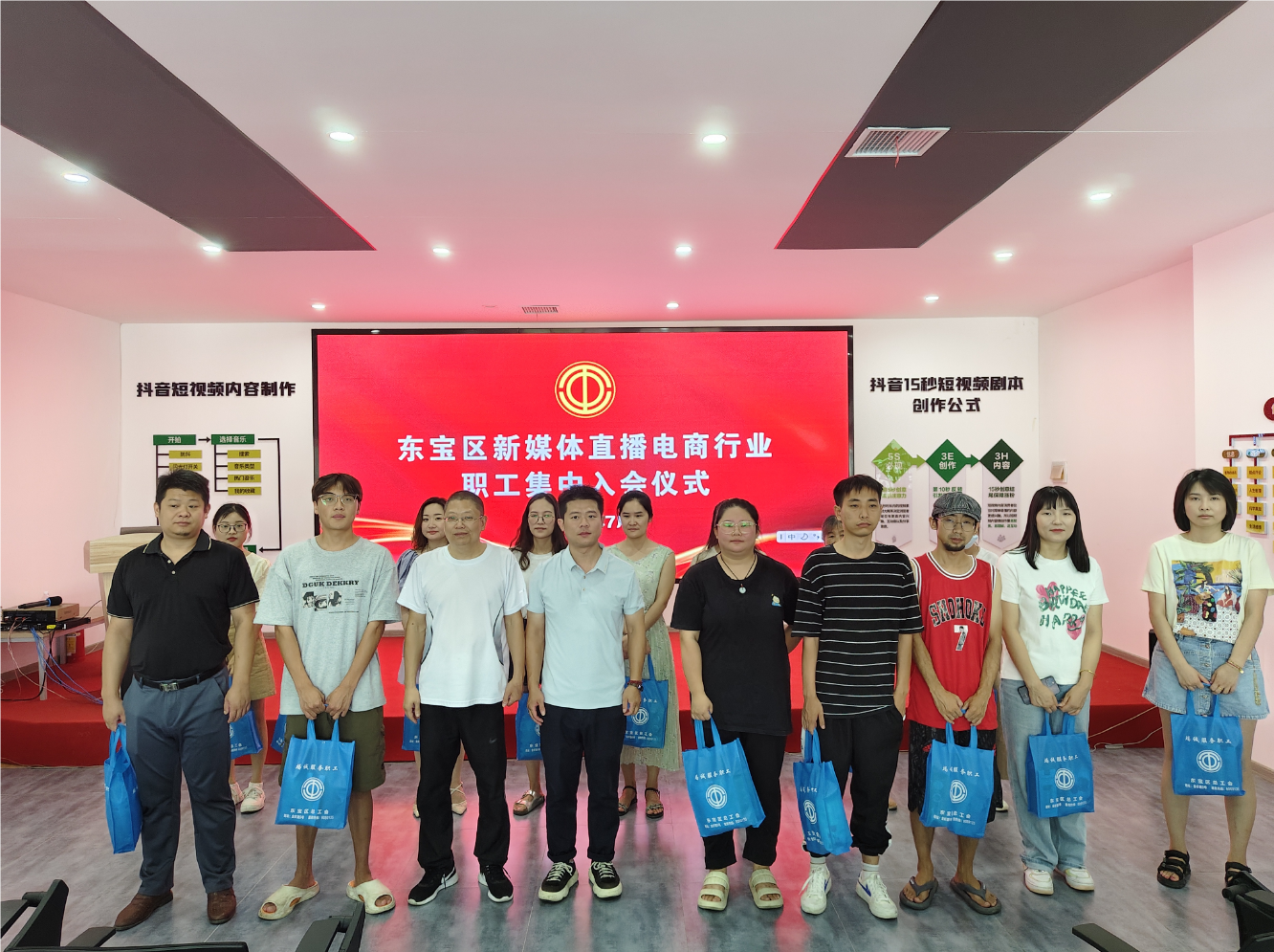 ee292266c8f186f3eabc8d40ab47a6b.png ee292266c8f186f3eabc8d40ab47a6b.png